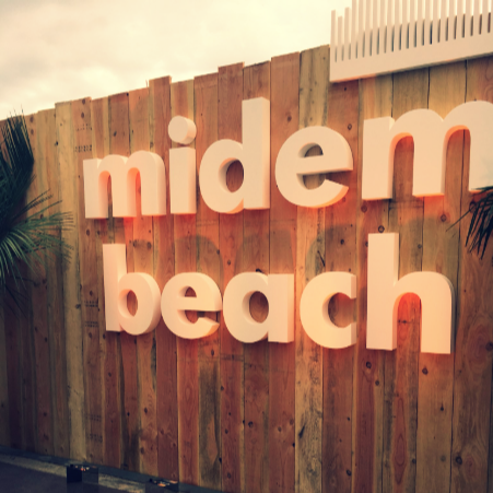 entrée de la plage du Midem