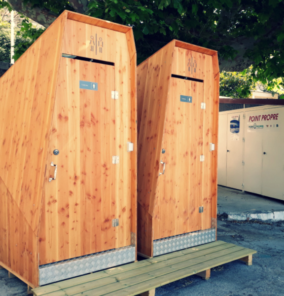 lovely toilettes sèches port plaisance à Toulon
