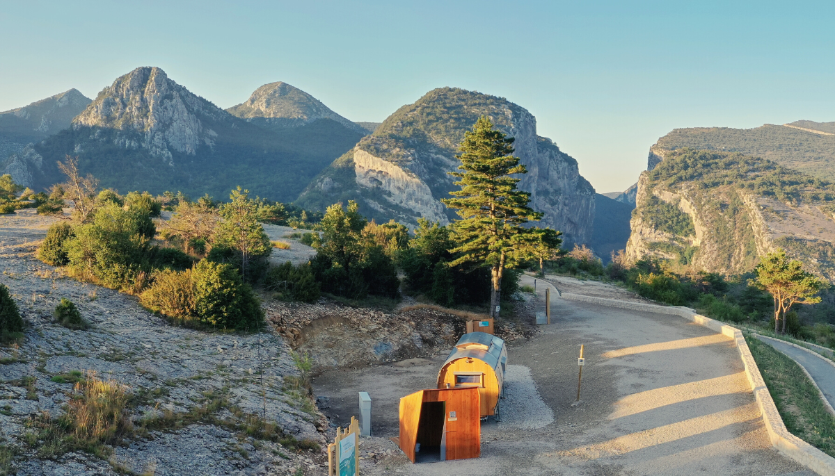 Installation de toilettes sèches saisonnières dans le Parc Naturel régional du Verdon