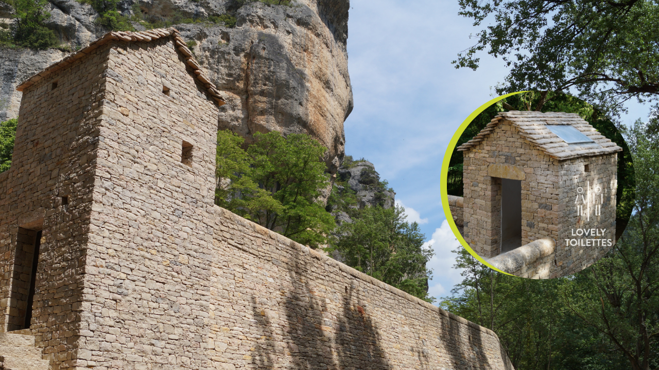 Toilettes sèches en pierres - gorges du tarn