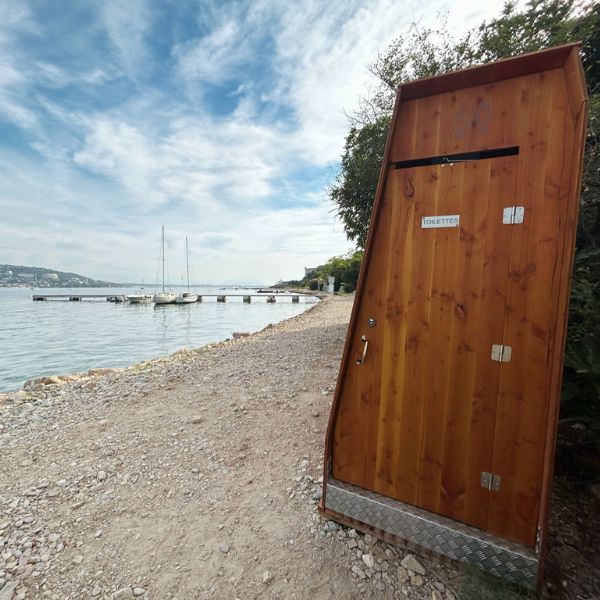 lovely-toilettes-plage-2023 lovely-toilettes-plage-2023