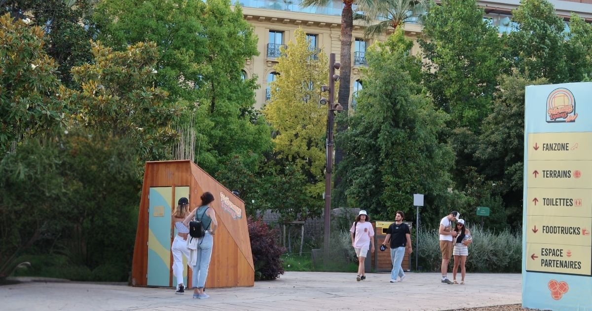 location-toilettes-personnalisees-petanque-explorer-nice location de toilettes personnalisées à nice