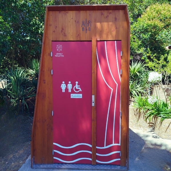 location de toilettes pour un festival de théâtre